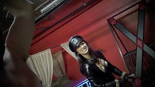 Xa để làm cho một bánh và chơi trên bàn! xxx thu
